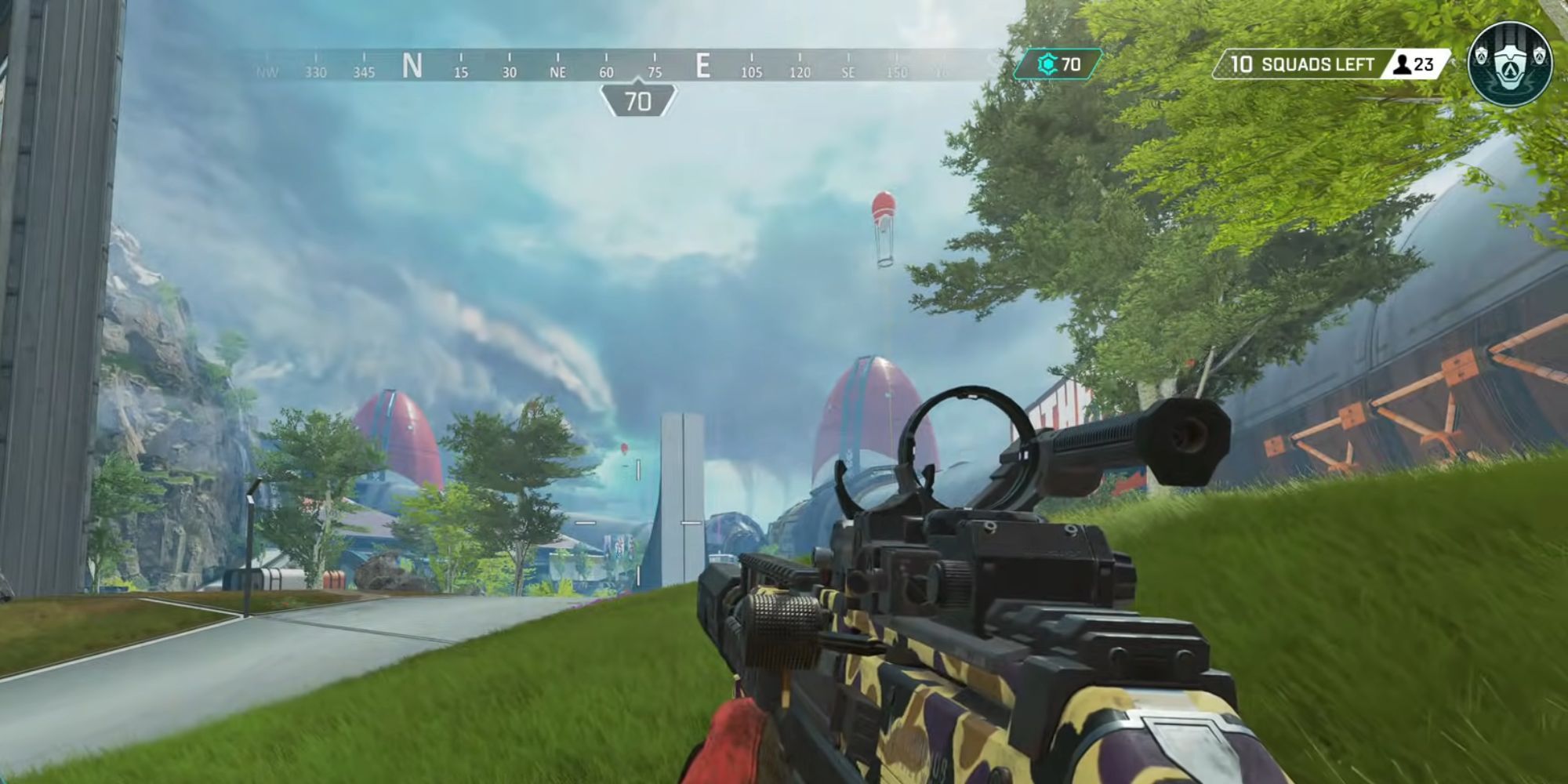 Player Bloodhound aims at 70 Northeast as only ten squads remain in Apex Legends