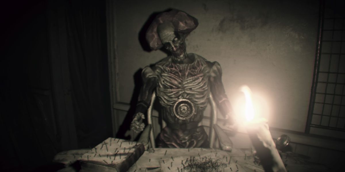 Player solving a puzzle in Resident Evil 7