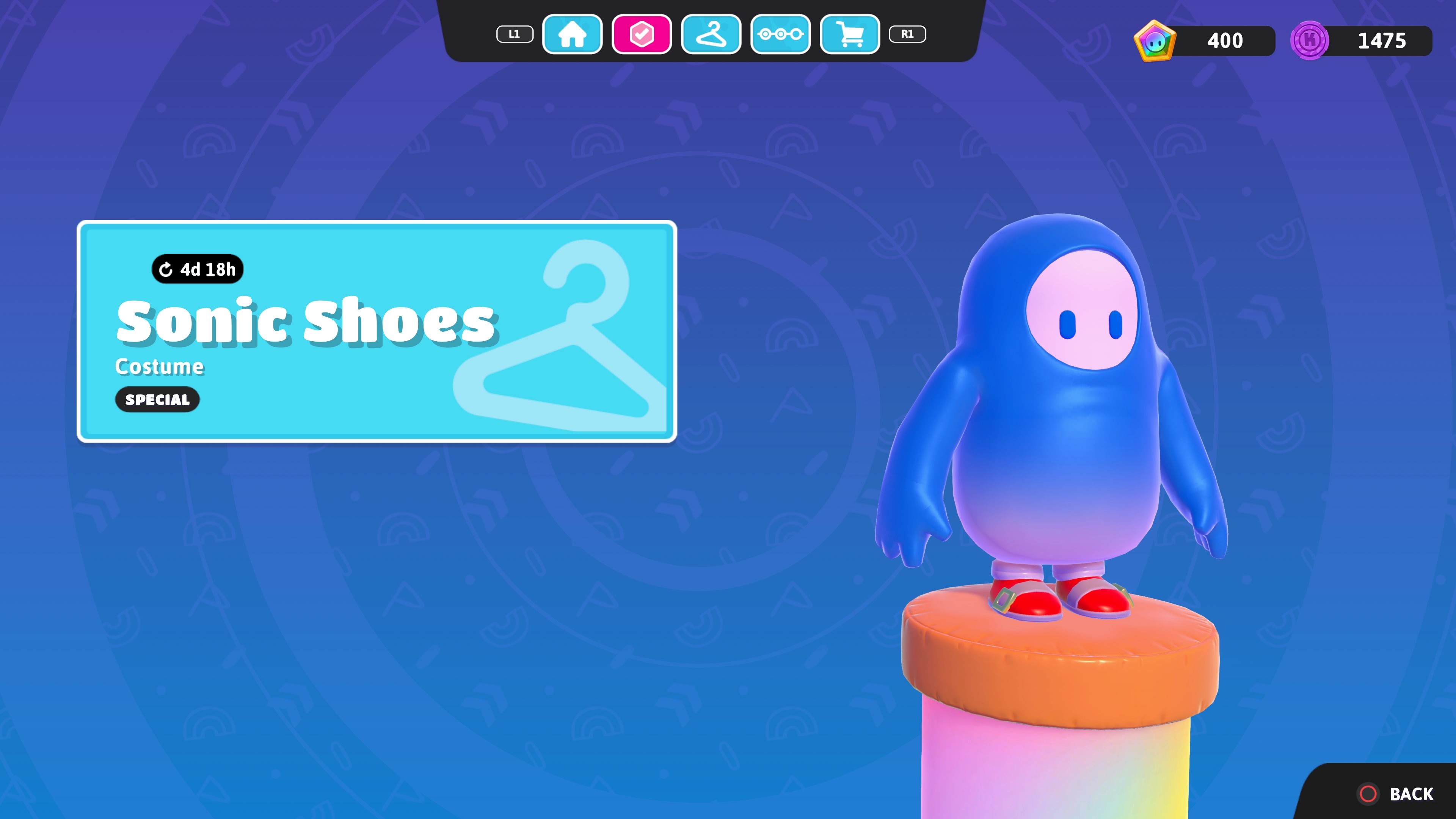 A Fall Guy wearing the Sonic Shoes cosmetic item as a preview, from Fall Guys