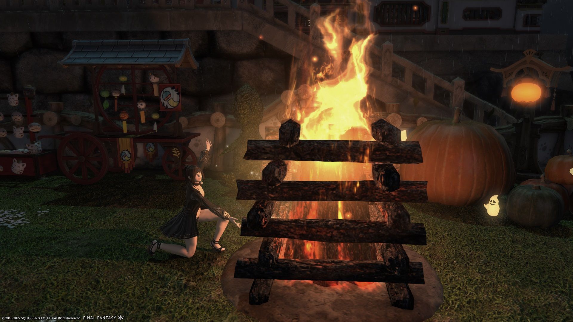 Final Fantasy 14 player showcasing the summer bonfire furnishing