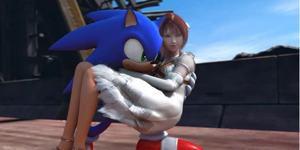 Sonic carries Princess Elise