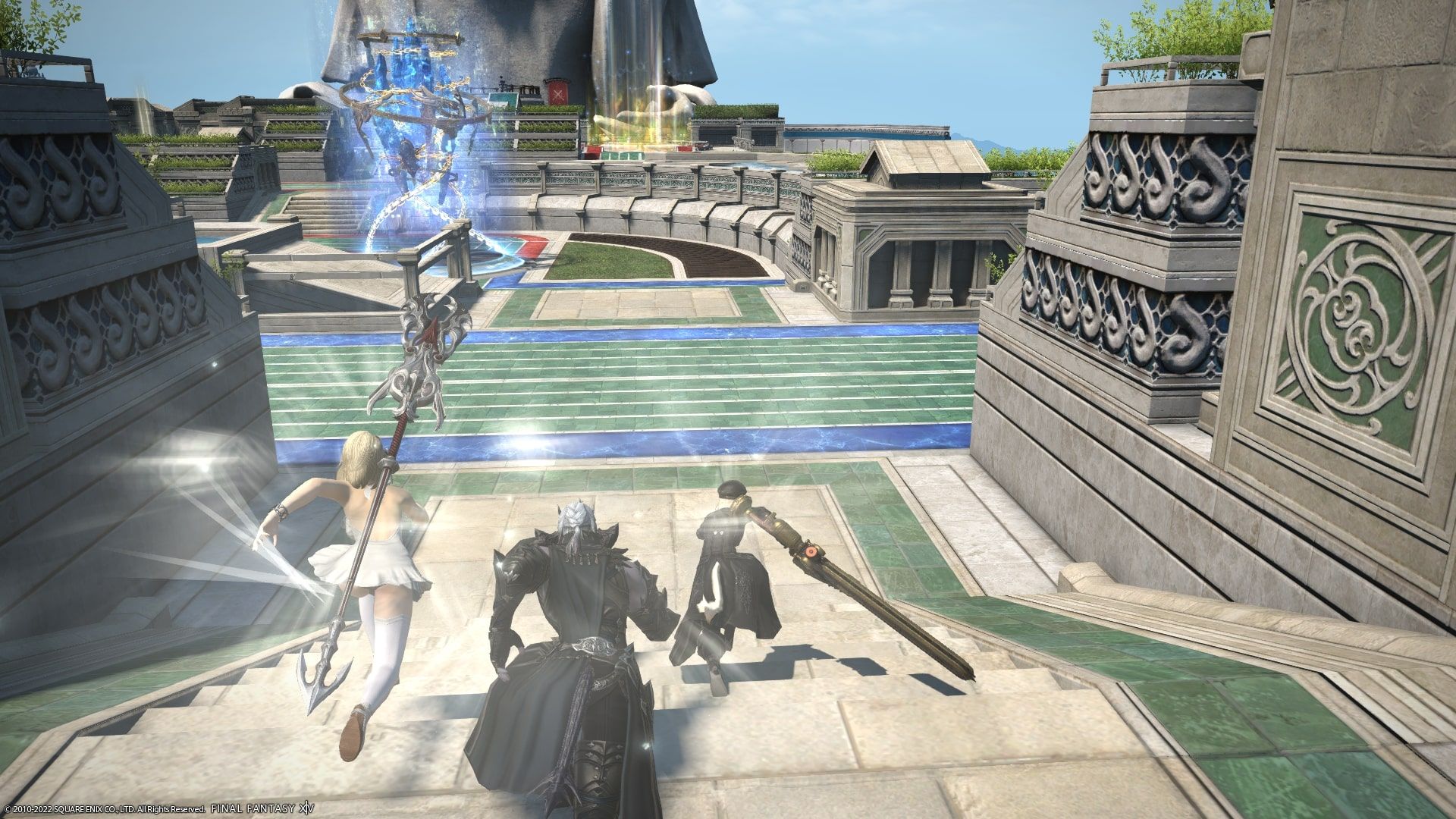 A Dark Knight attacking with her team in Final Fantasy 14