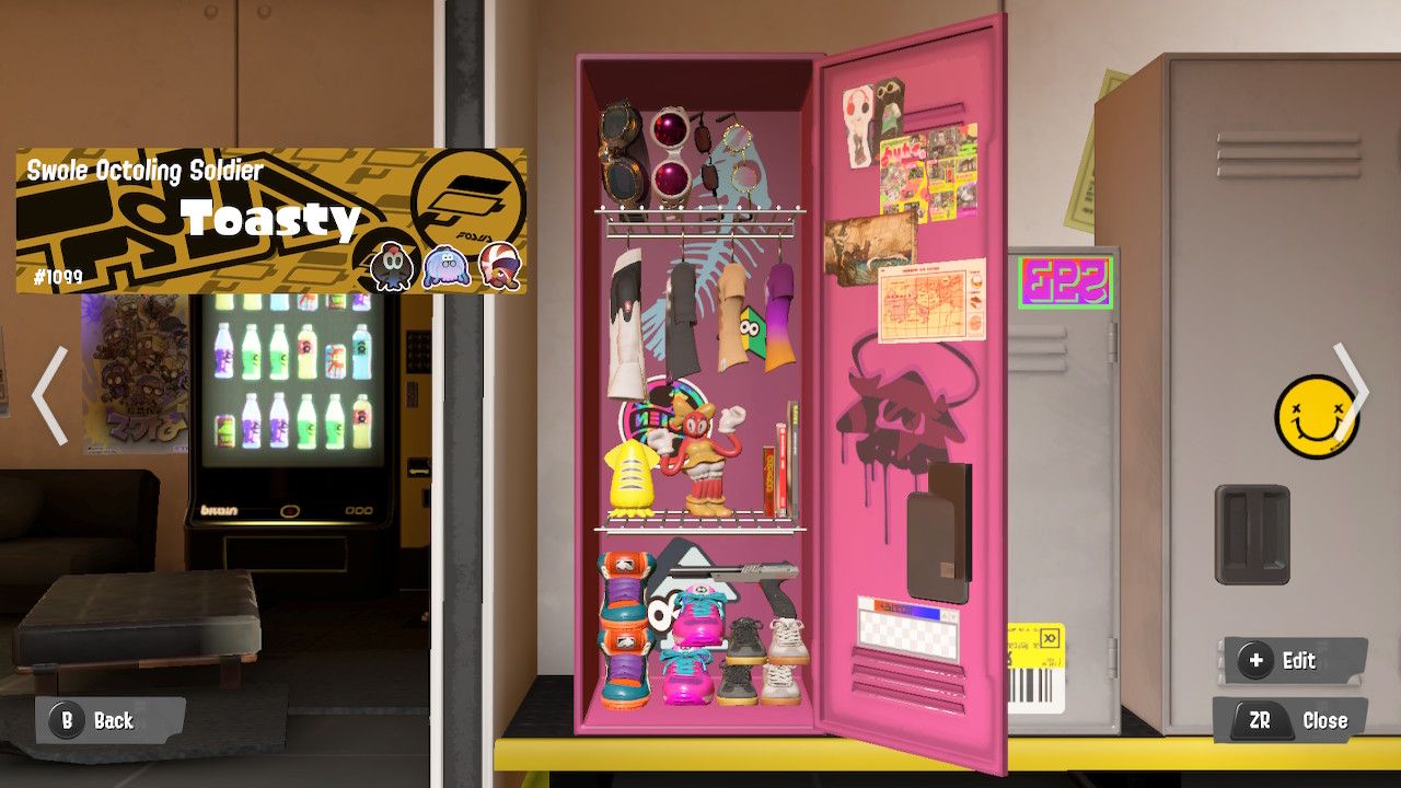 Splatoon 3 Locker full of decorations