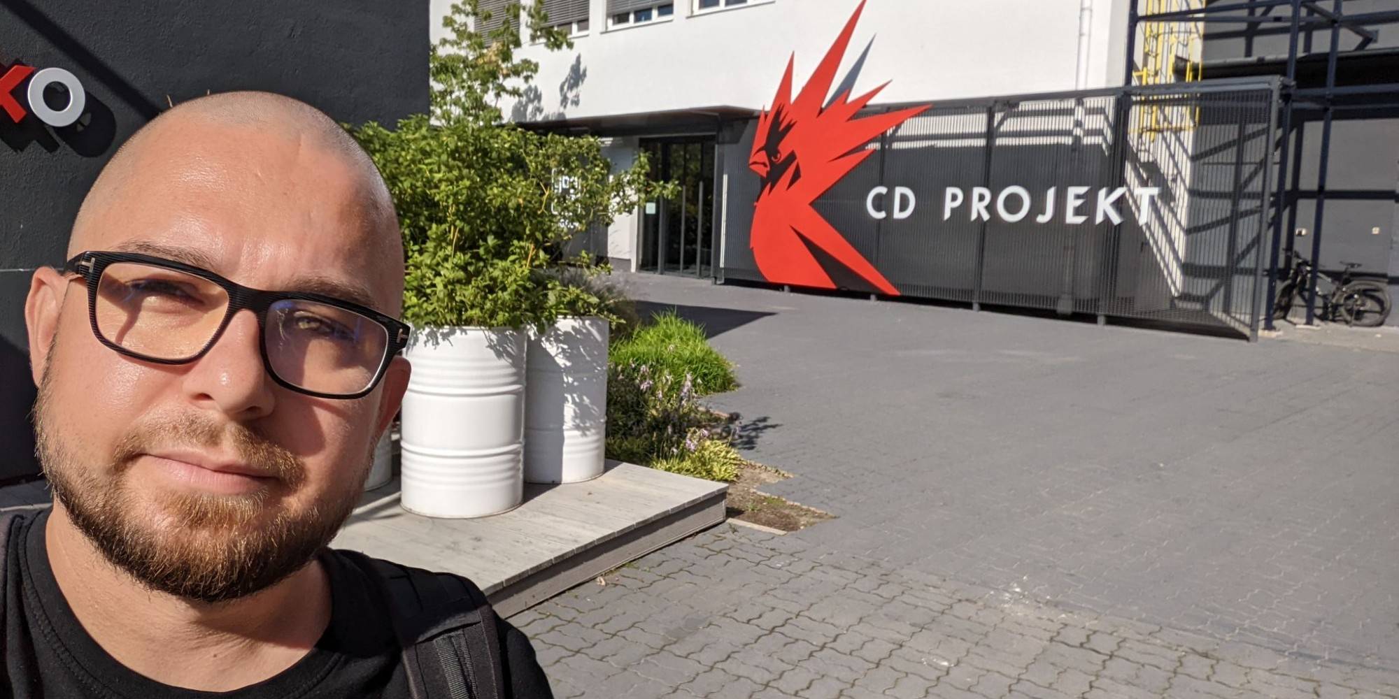 Jedrzej-Mroz-Near-The-CD-Projekt-Red-Office-Via-LinkedIn.jpg