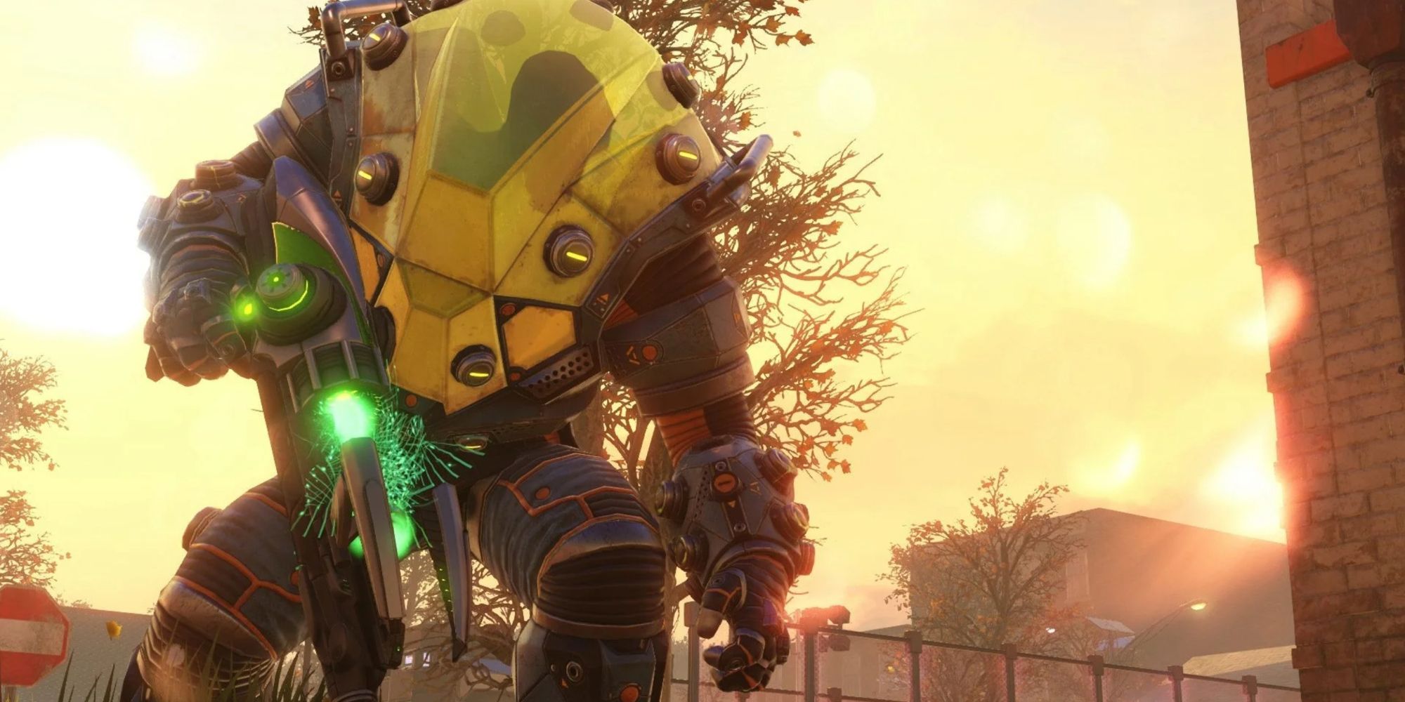 An Andromedon in a Battlesuit in a battle stance in XCOM 2 