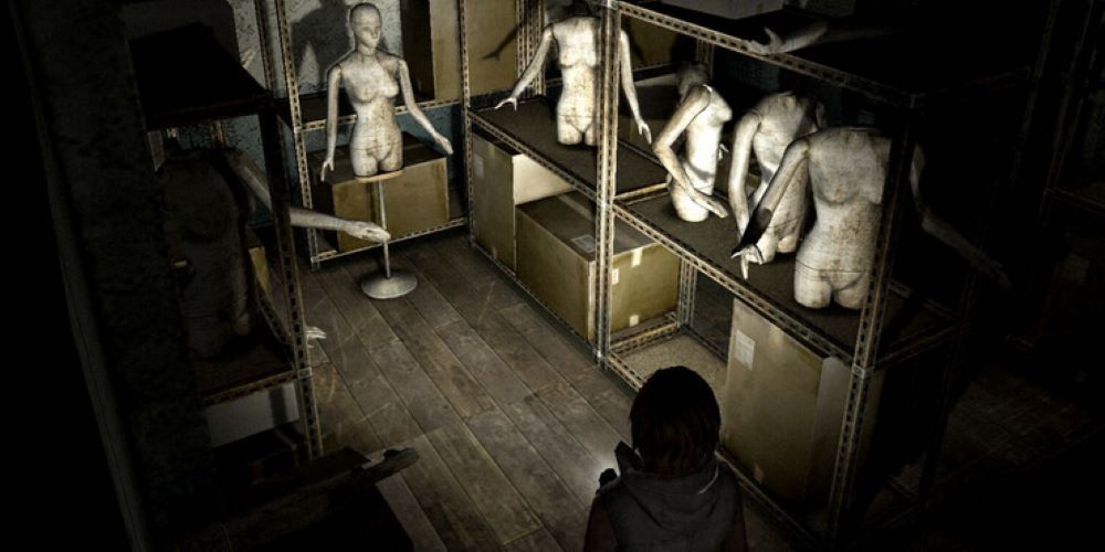 Heather in the mannequin room in Silent Hill 3.