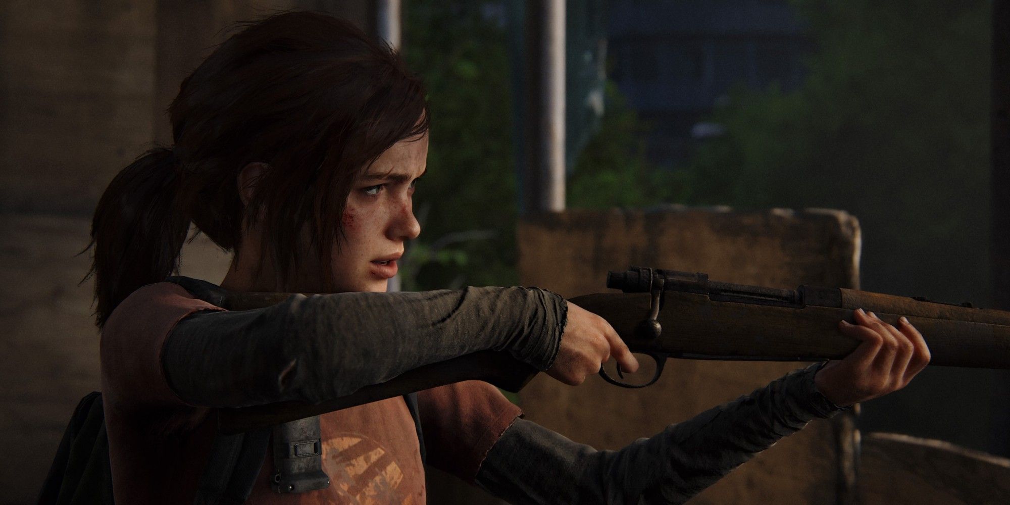 The Last of Us Ellie holding a rifle at the end of the hotel section