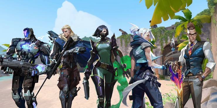 Kayo, Sova, Viper, Jett, and Chamber in front of Breeze map