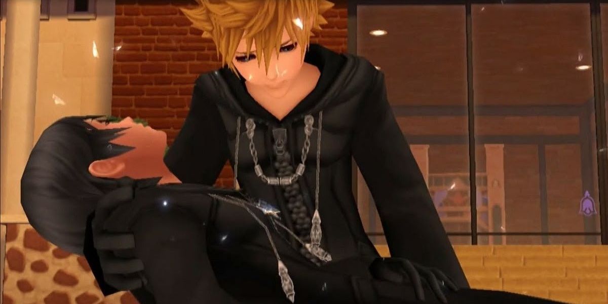 Roxas holds a dying Xion in his arms in Kingdom Hearts 358/2 Days.