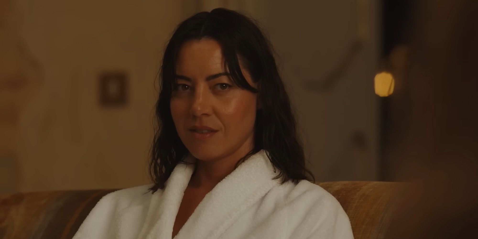 Aubrey Plaza Harper The White Lotus Featured