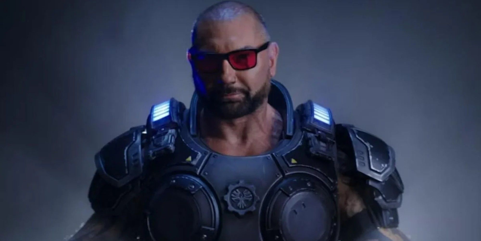 Dave Bautista posta vídeo com armadura de Gears of War: 'Não posso