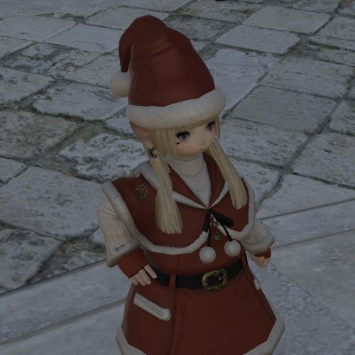 final fantasy 14 player dressed in a santa suit