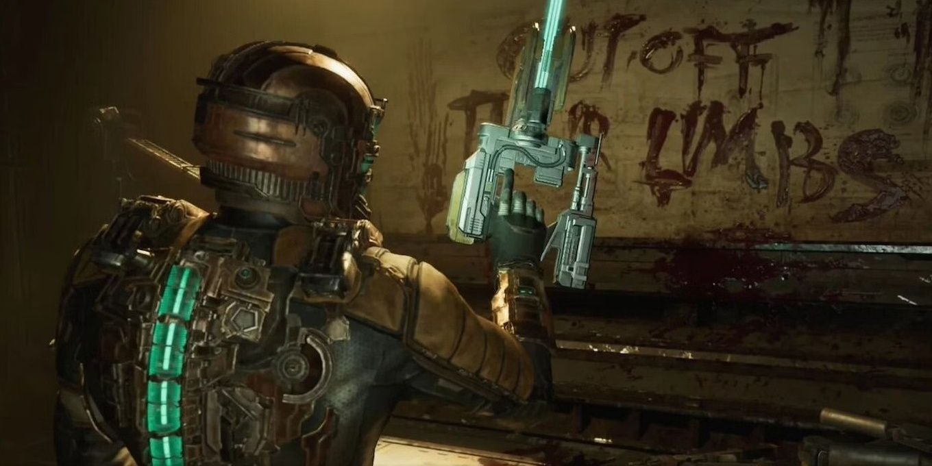 Isaac holding a plasma cutter in Dead Space