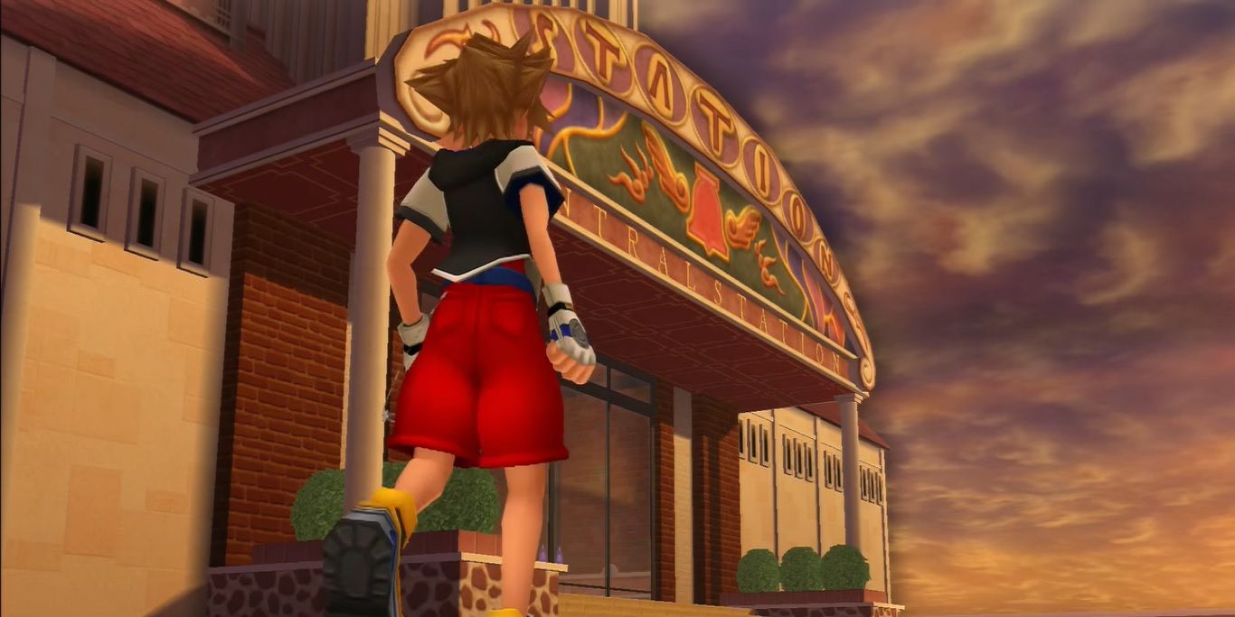 Sora in Kingdom Hearts 2 Walking in Twilight Town
