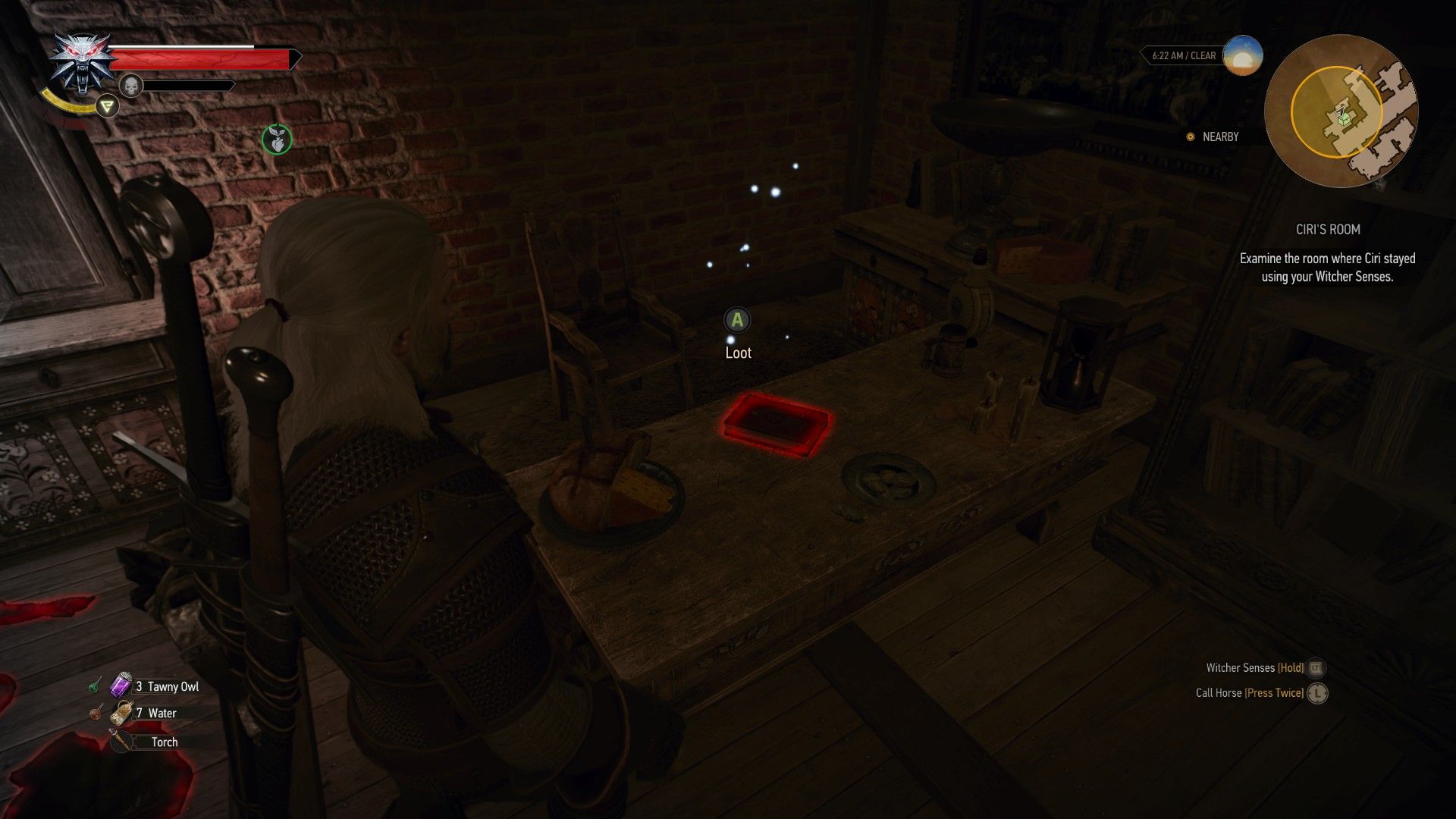 Скриншот игры, показывающий книгу на столе, выделенную красным.