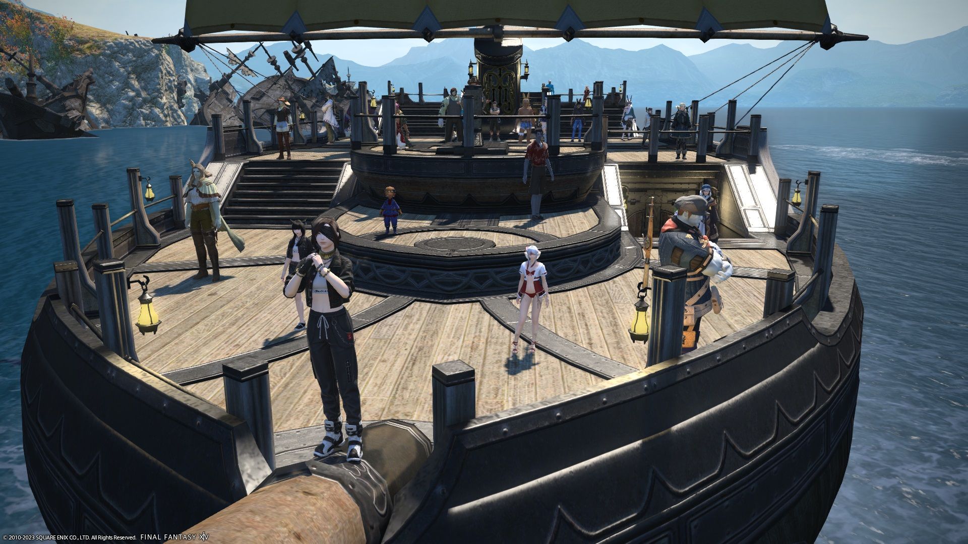 Final Fantasy 14 - Players gathered on a ship for Ocean Fishing at FishFest