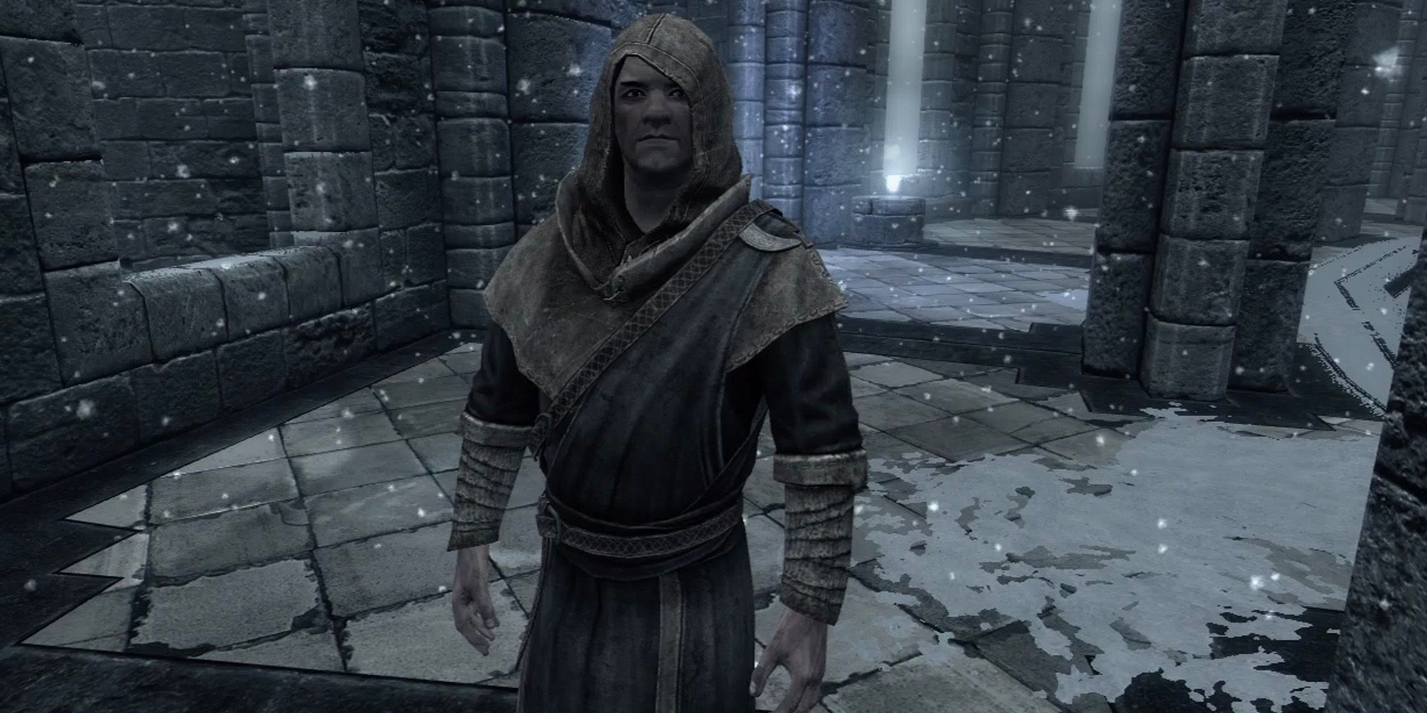 Onmund waiting for a command at the college of winterhold in Skyrim