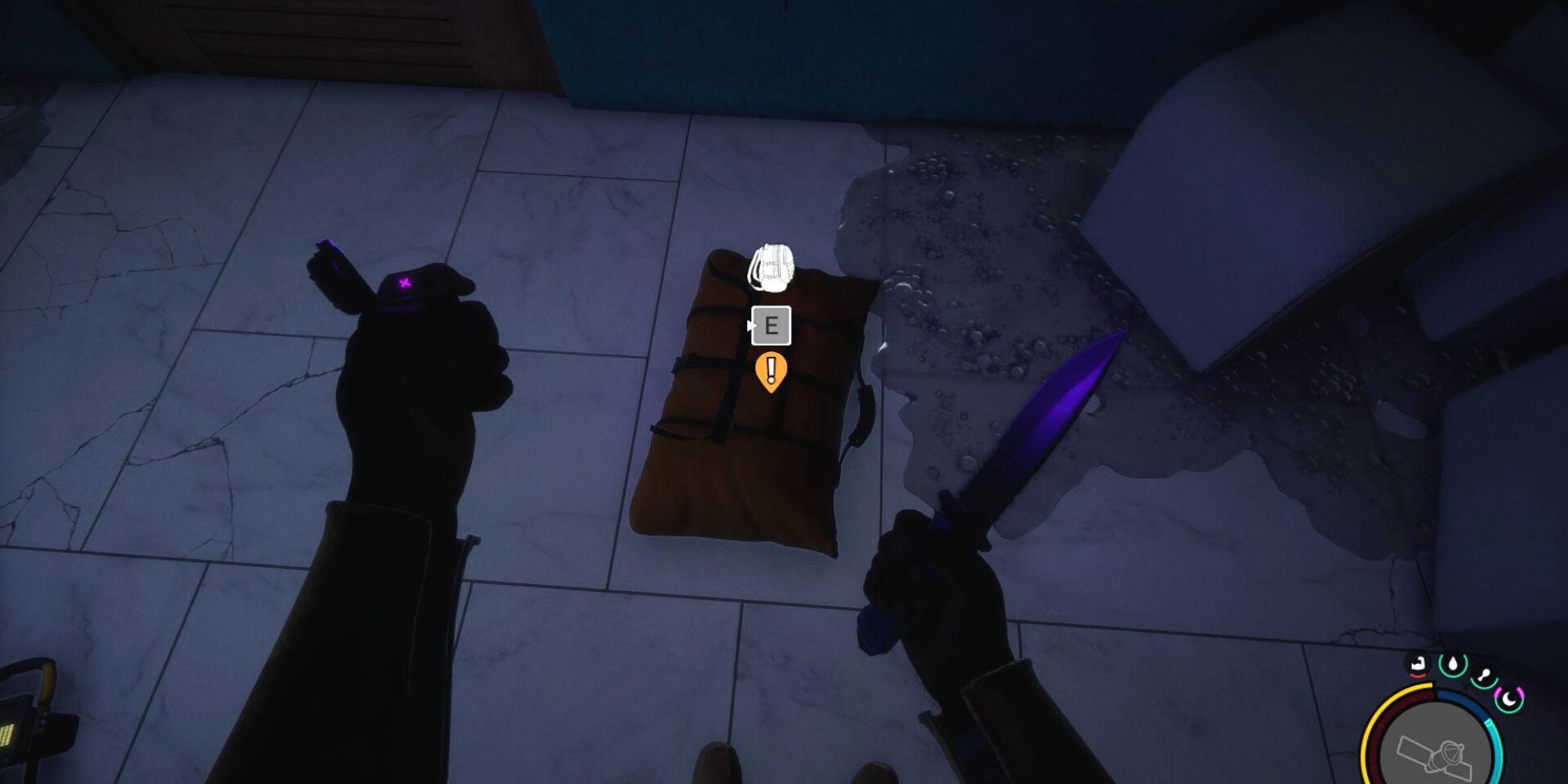 Players items neatly packed and ready to be picked up from the floor after respawning