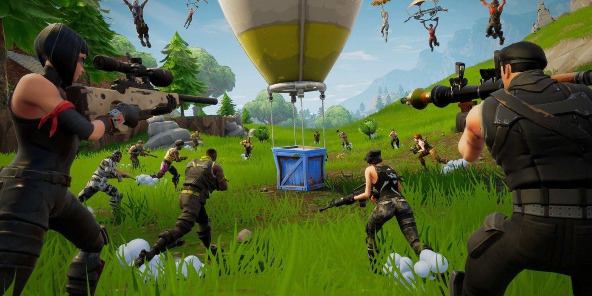 fortnite players running towards a supply drop