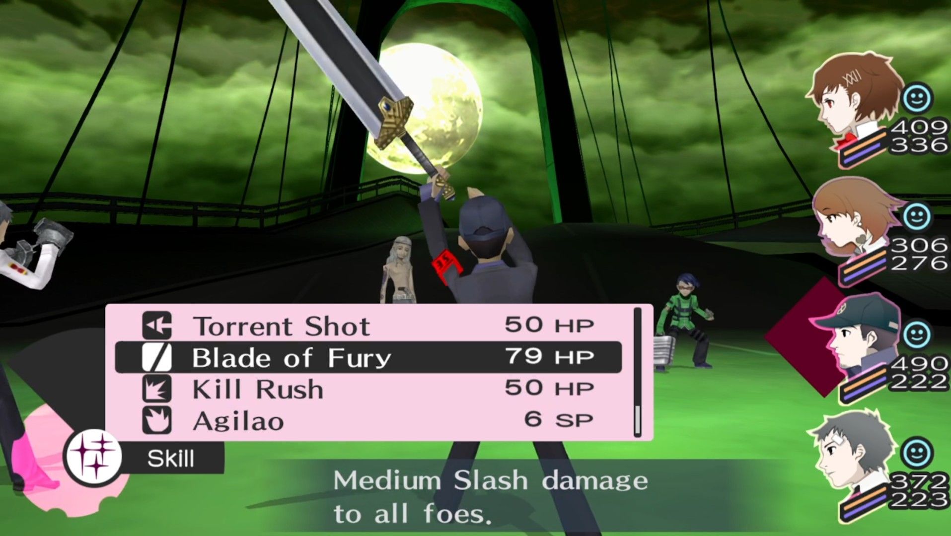 Джунпей собирается использовать клинок ярости на мосту лунного света, чтобы сразиться с Такая и Джином в Persona 3 Portable