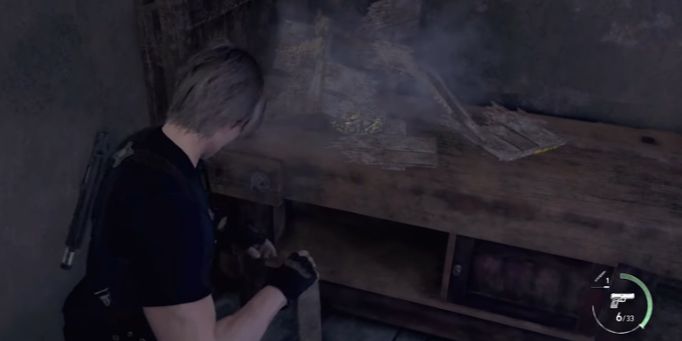 Leon Frees Viper in Crate - Resident Evil 4 Remake