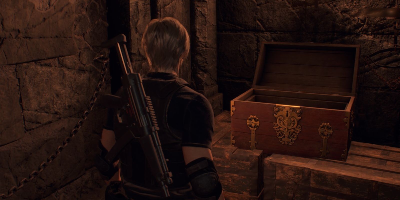 the chest behind the locked door in the audience chamber in Resident Evil 4 Remake