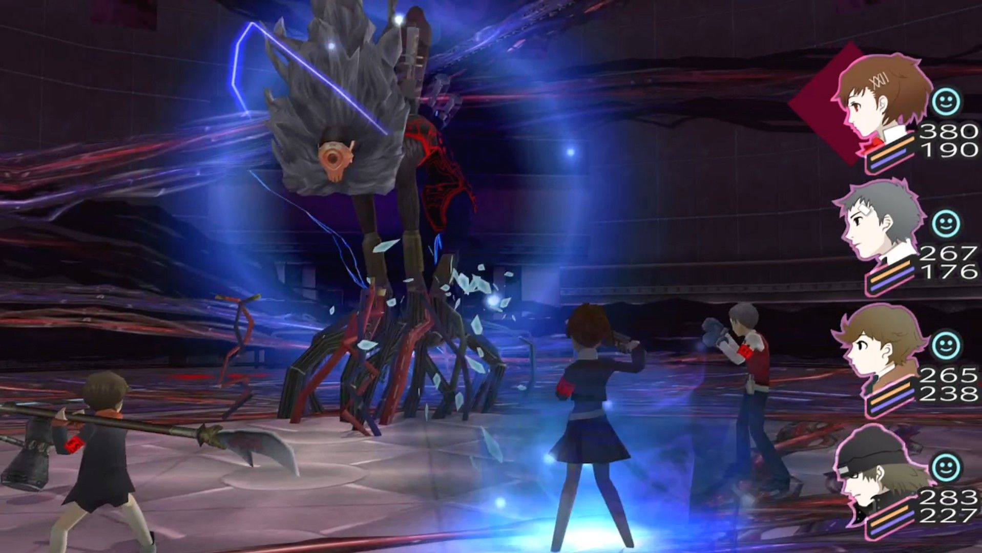 главная героиня атакует тень отшельника арканы в Persona 3 Portable