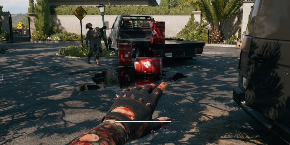 Dead Island 2, Throwing a weapon at barrels of oil