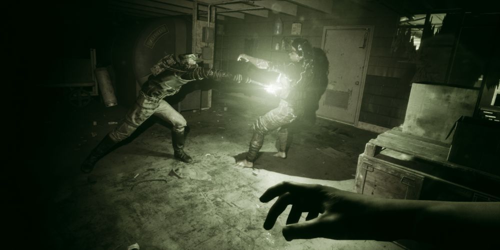 enemy using stun baton on test subject in the outlast trials