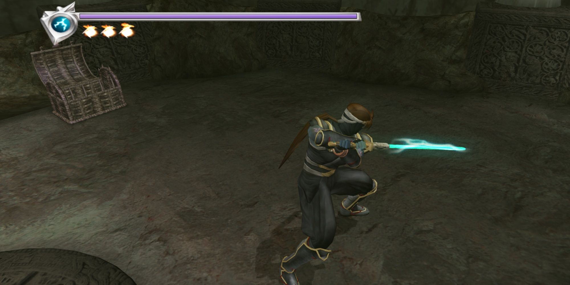 Ryu Hayabusa wielding the Plasma Saber in Ninja Gaiden Black.