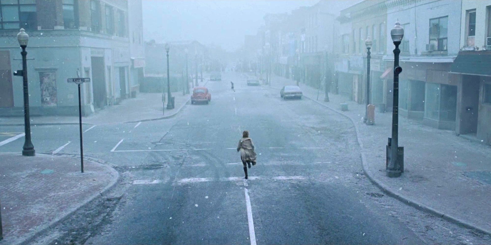 Silent Hill: Sharon Running After Cheryl On The Foggy Streets Of Silent Hill