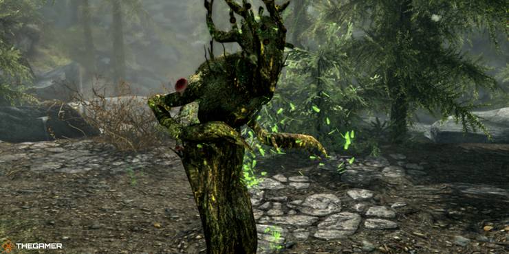 skyrim-screenshot-ofa-spriggan-gnarl-shaman-from-the-noiral-reborn-mod.jpg (740×370)