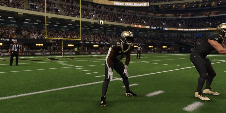 Alvin Kamara lining up in the backfield