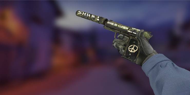 Player inspecting USP-S Flashback in Counter Strike: Global Offensive.