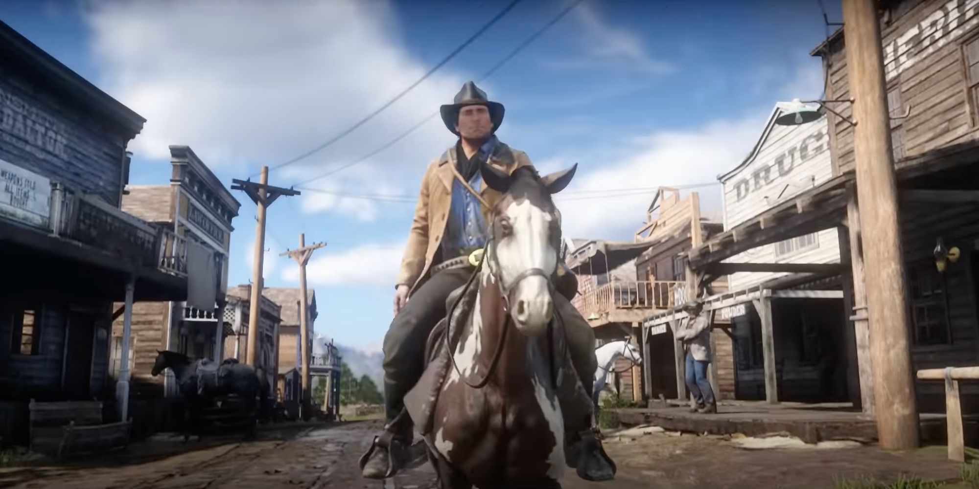 Arthur Morgan reitet in Red Dead Redemption 2 auf einem Pferd in der Stadt