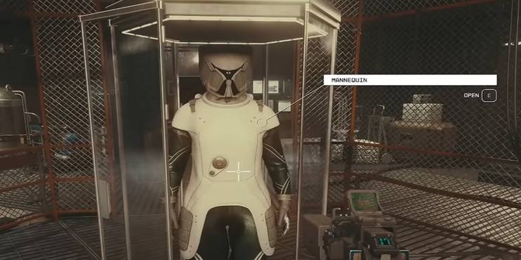 Mantis spacesuit in a cage in Starfield