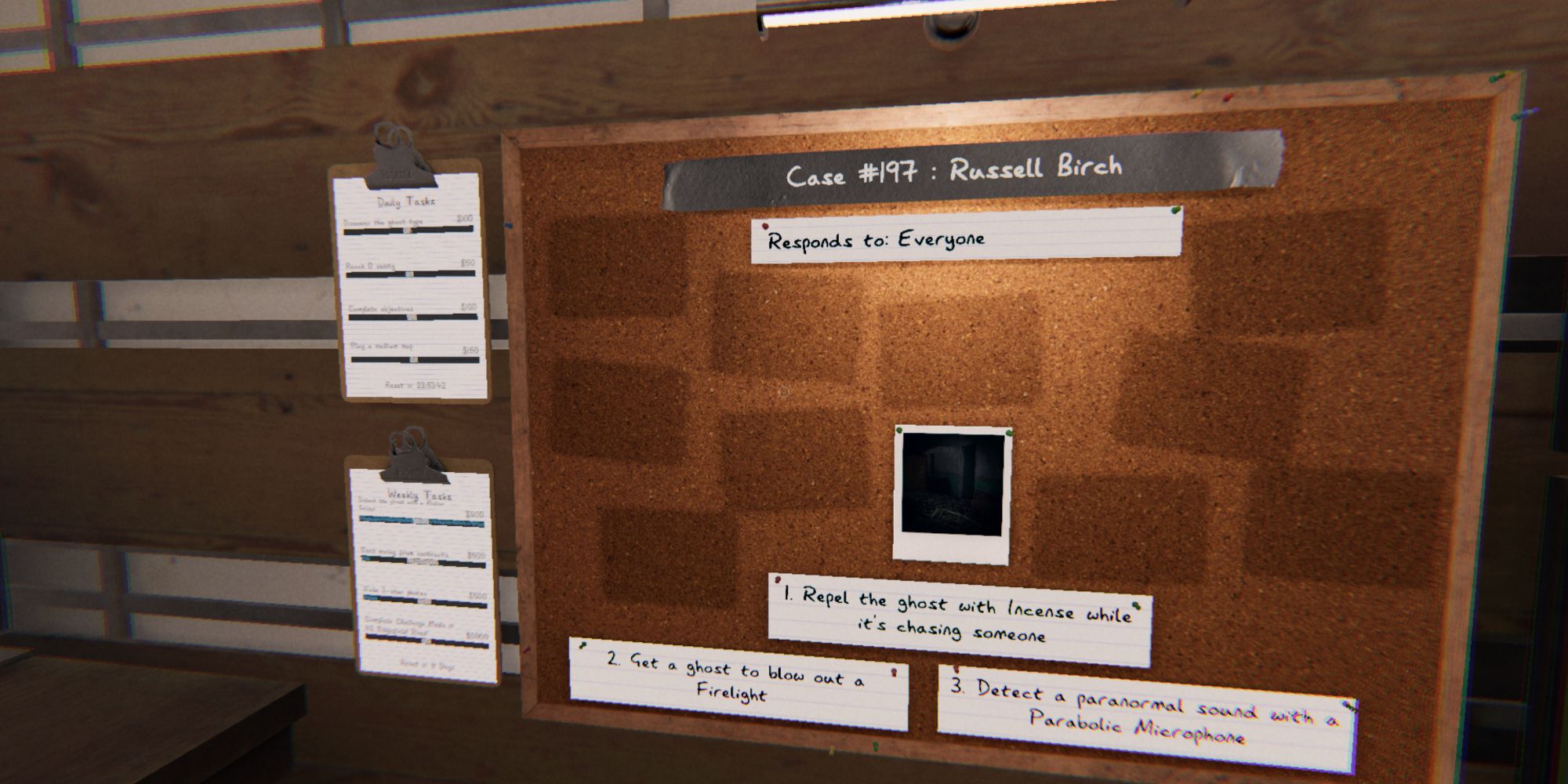 Phasmophobia the objective corkboard during an investigation