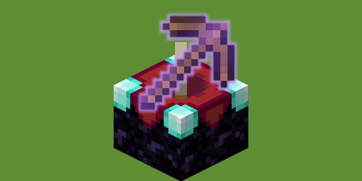 minecraft-enchantment-table-with-enchanted-pickaxe.jpg (740×370)