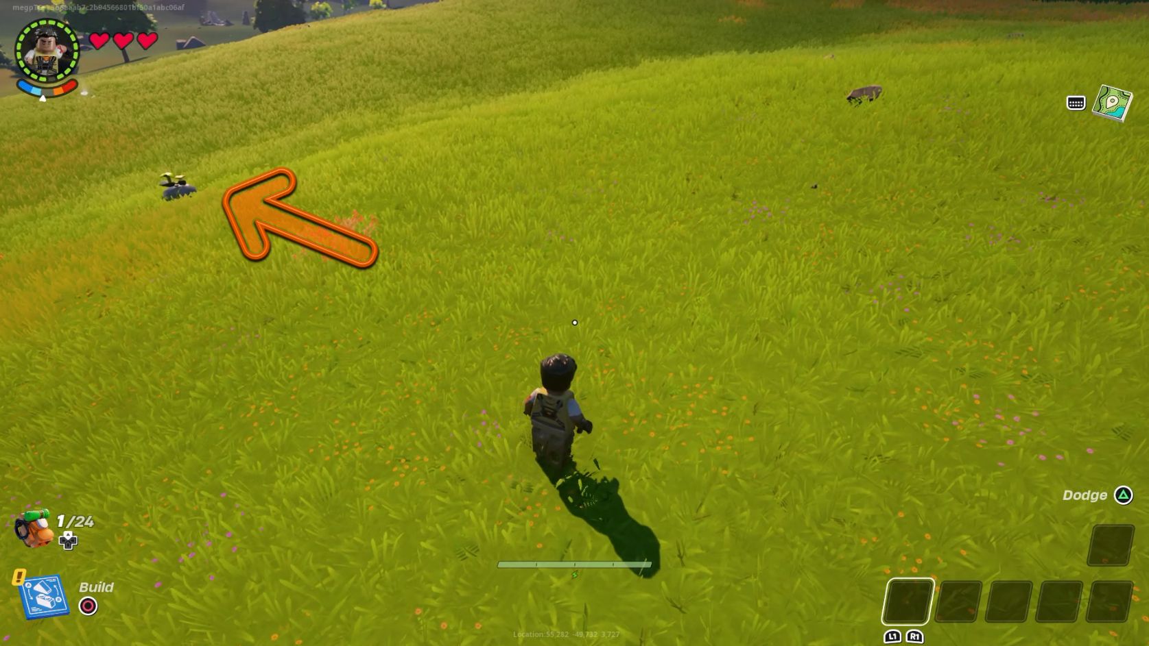 A roller hiding in the ground with an arrow pointing towards it in Lego Fortnite.