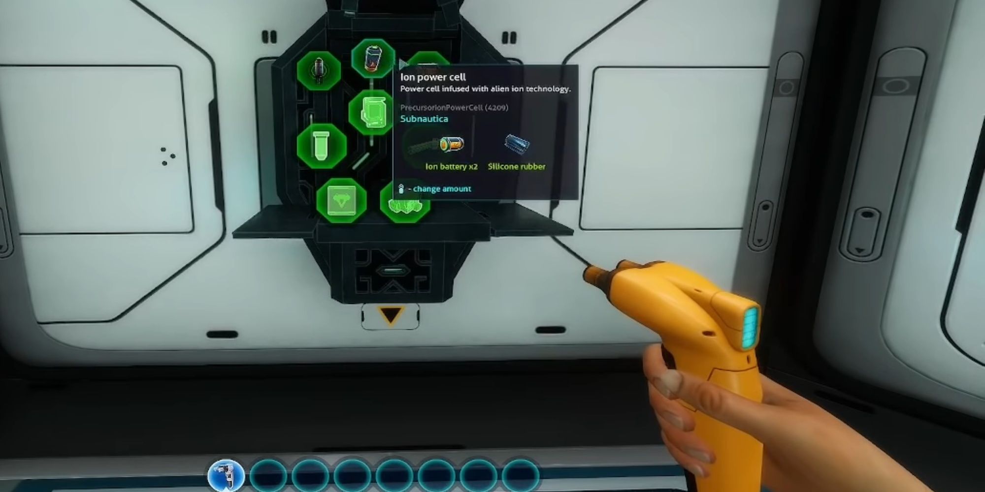 Subnautica: Using The Alien Crafting Station To Create New Alien Infused Items