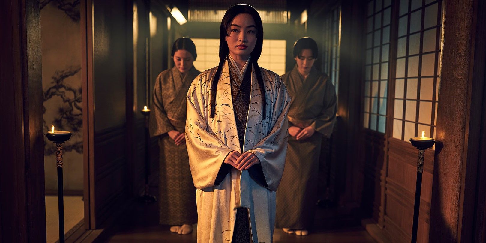 Shogun Series Toda Mariko Walking Through A Corridor.