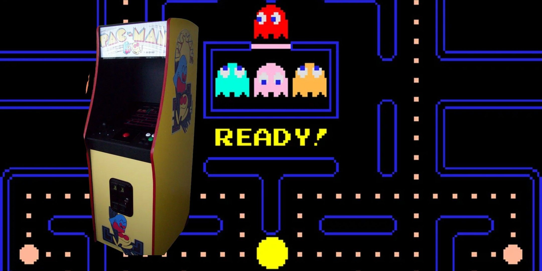 Pac-Man arcade machine on the left, gameplay with a round Pac-Man on the bottom.