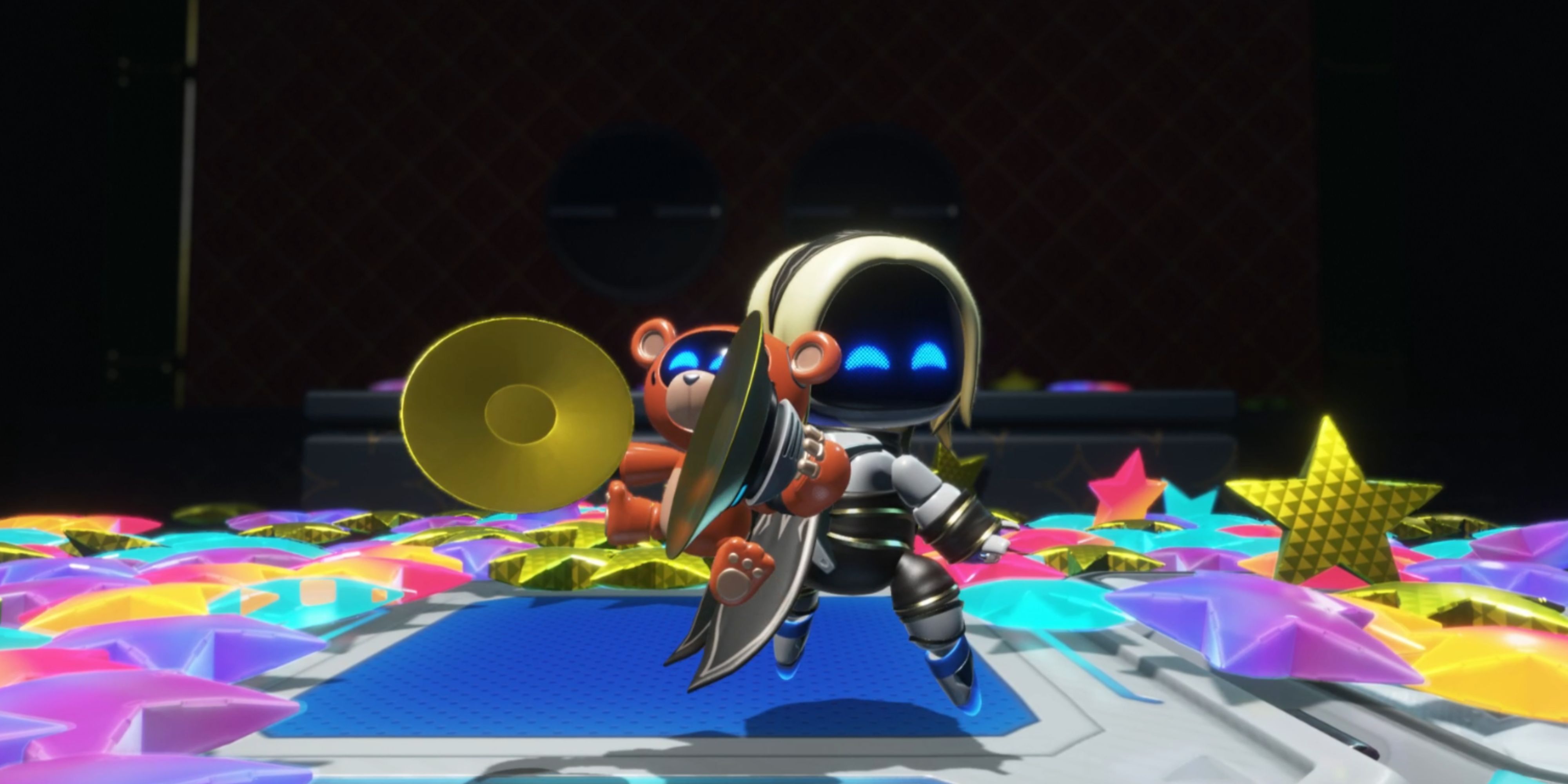 Astro Bot posing with monkey backpack in Final Encore