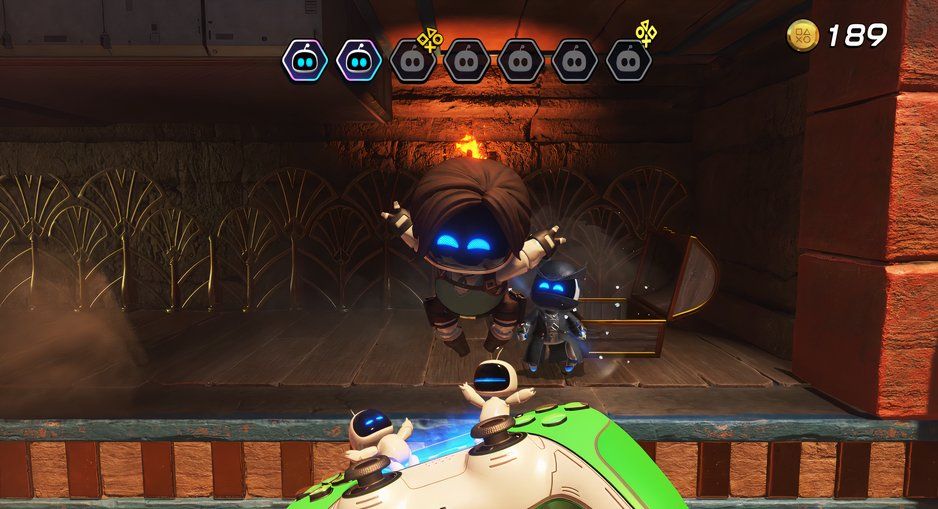 Astro Bot Hieroglitch Pyramid saving Lara Croft