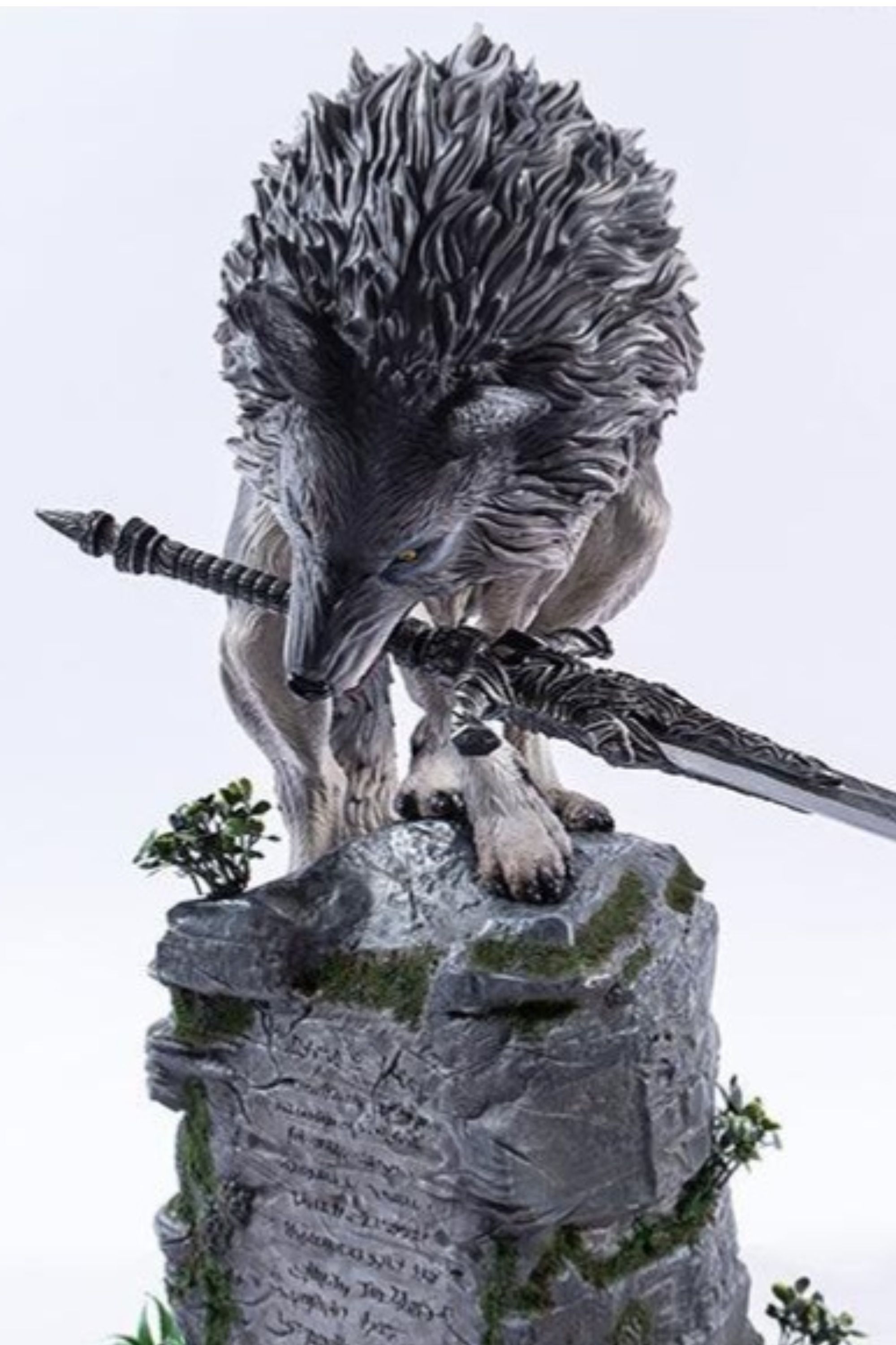 Dark Souls The Great Grey Wolf Sif Statue.