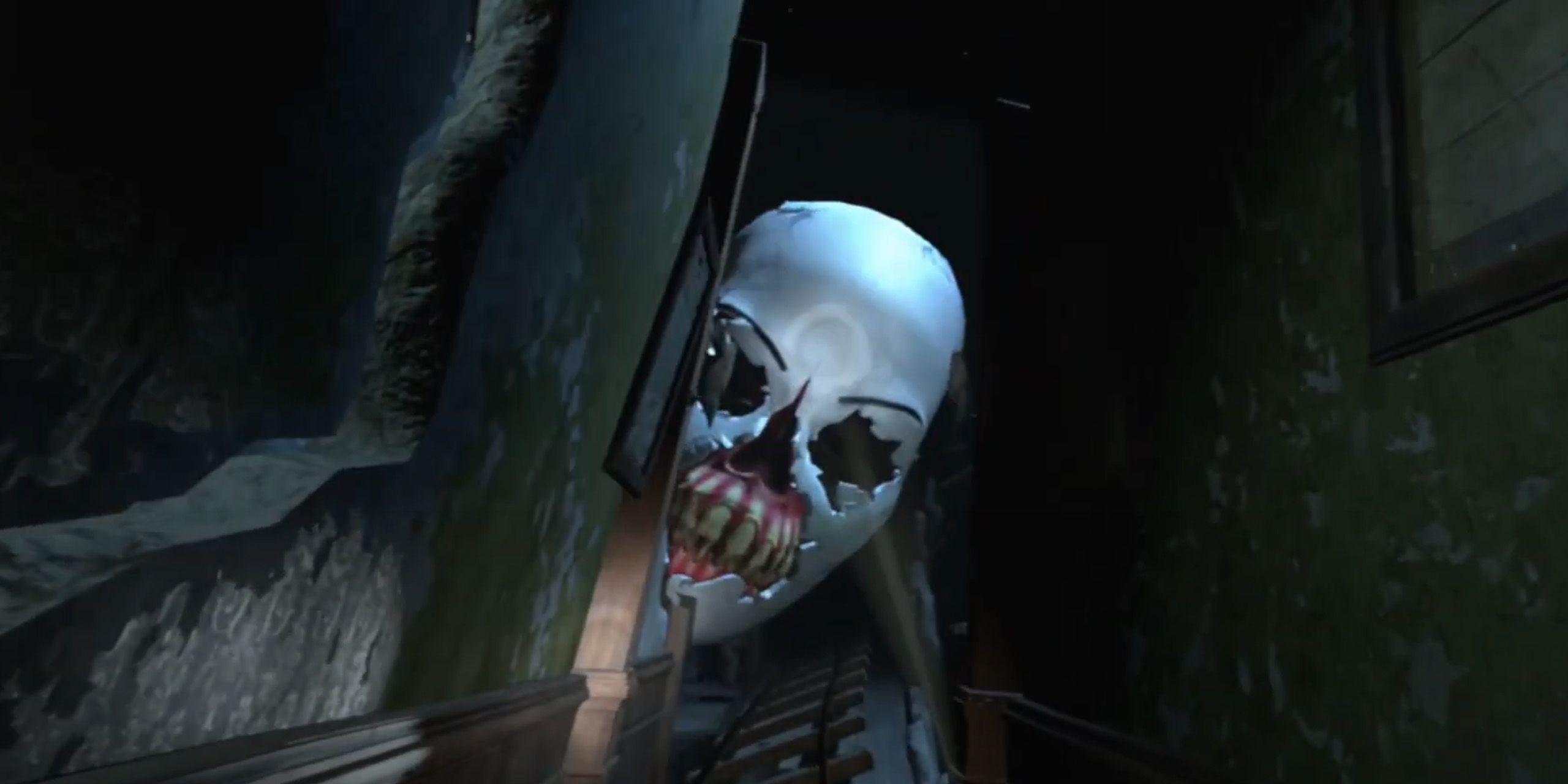 A creepy clown mask appears from around the corner in Until Dawn: Rush of Blood.