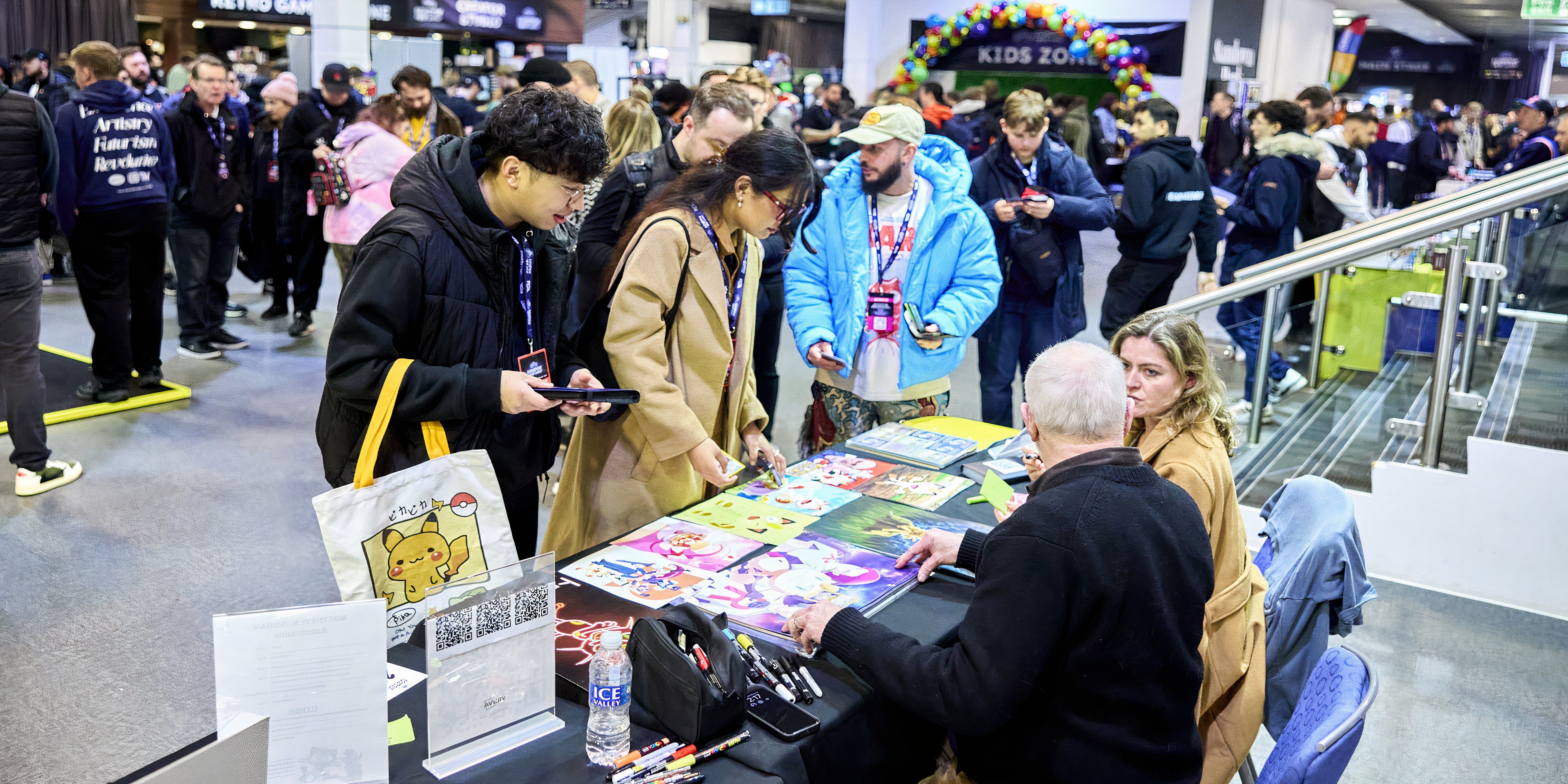 Voice of Meowth in Pokemon Matthew Sussman at the London Card Show