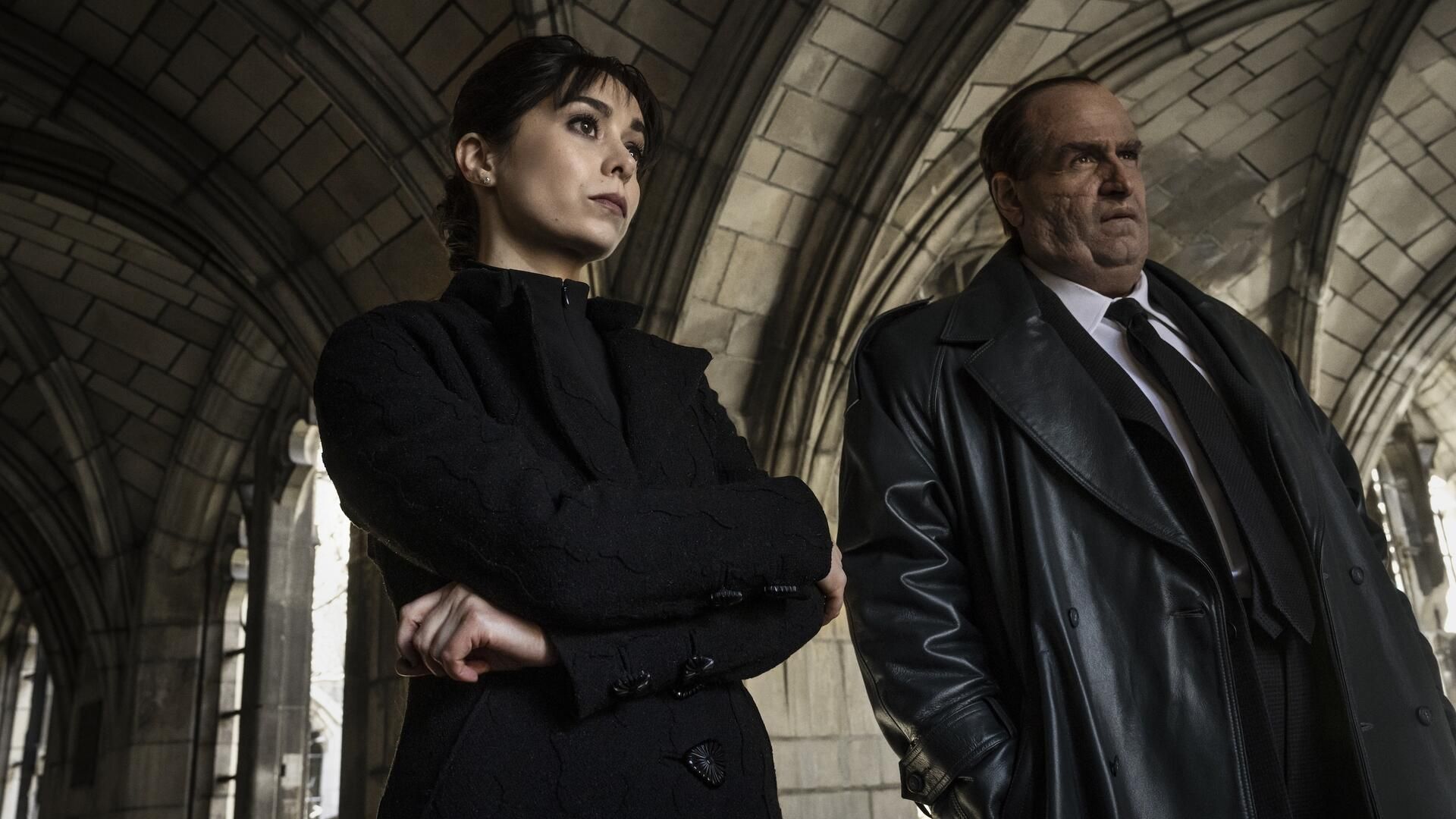 Image of Cristin Milioti and Colin Farrell in The Penguin.