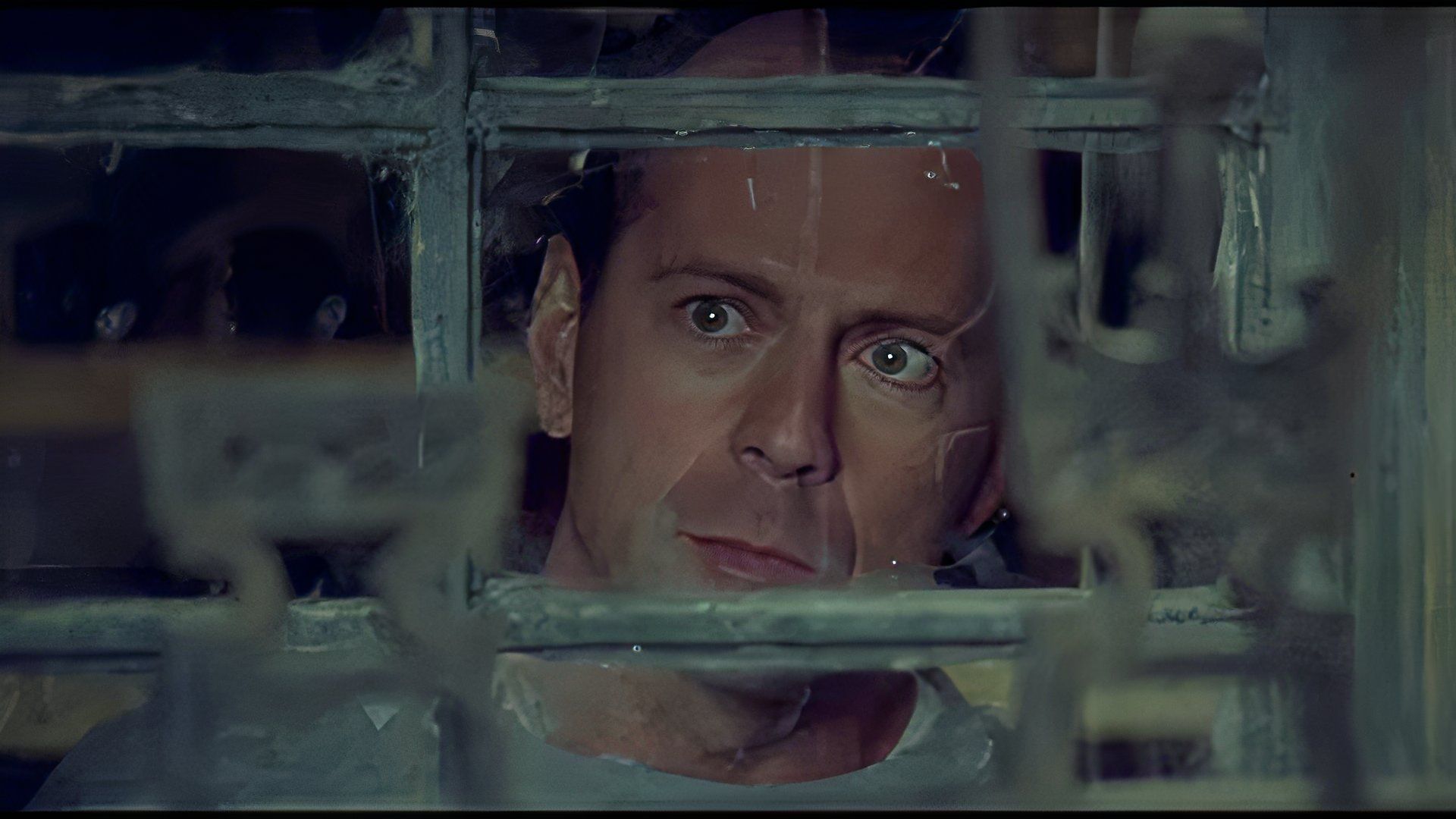 Bruce Willis as a sixth sense as Dr. Malcolm Crow.