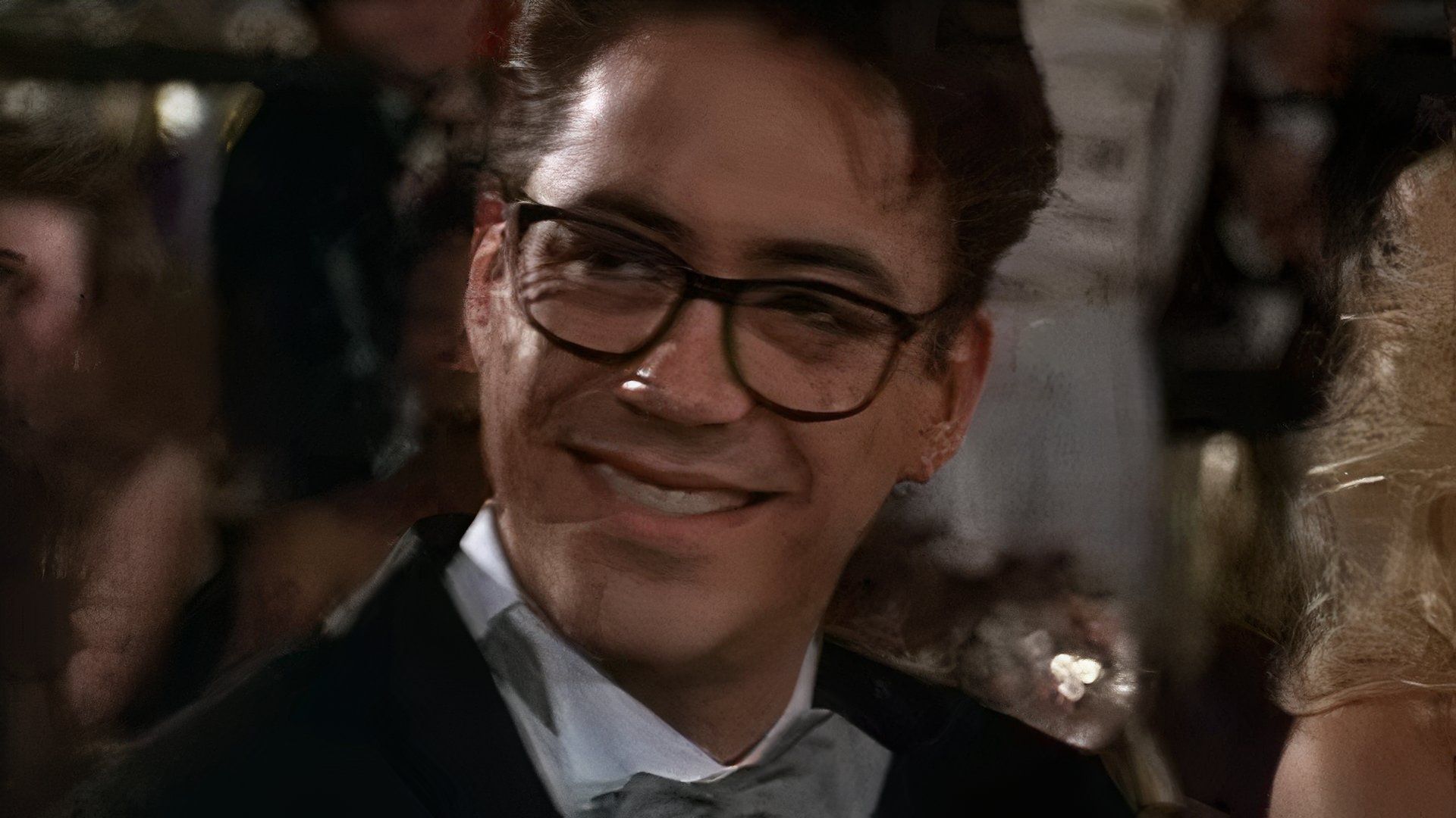 Robert Dowan Junior David Seton Barnes in the soap trailer.